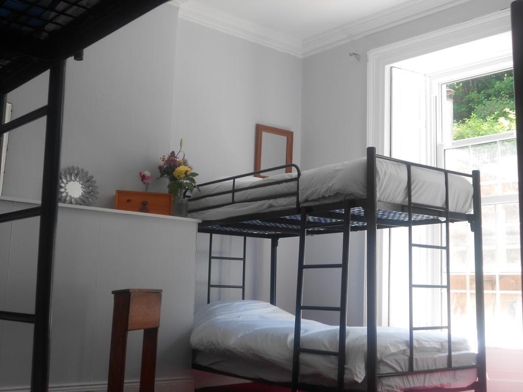 Spoon And The Stars Hostel Drogheda Ruang foto